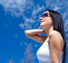 lato kobieta zmarszczki okulary słońce.jpg